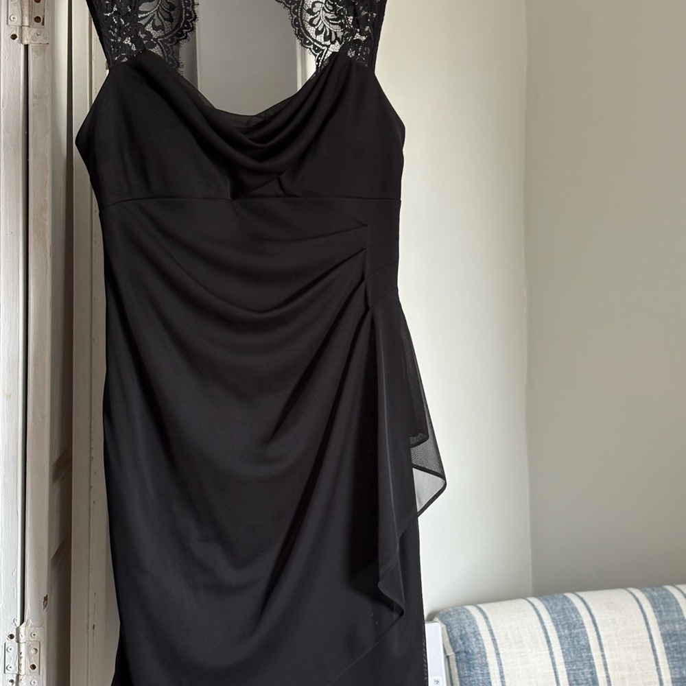 Elegant Black Lace Evening Dress